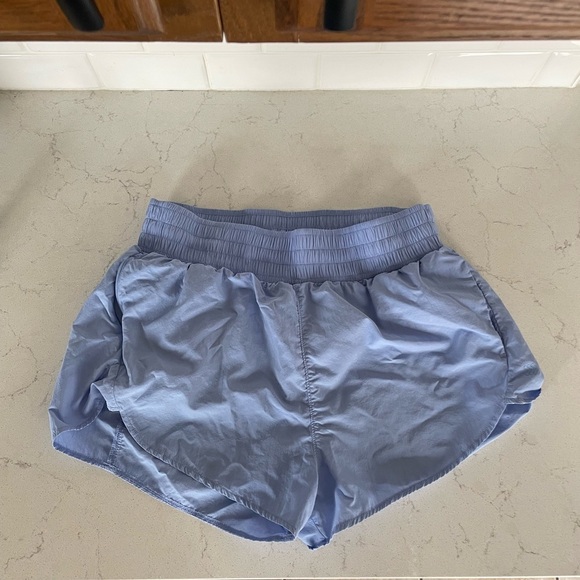 All In Motion Light Powder Blue Athletic Shorts Size Large w/ Built In Liner - Picture 1 of 3